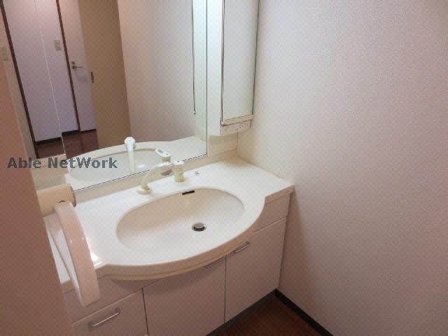 洗面設備　同型モデル