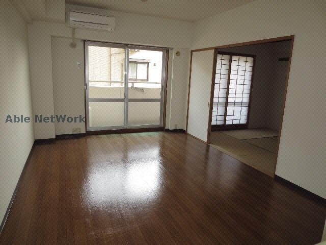 居室・リビング　同型モデル