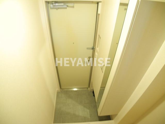 玄関　※室内画像は別号室のもの