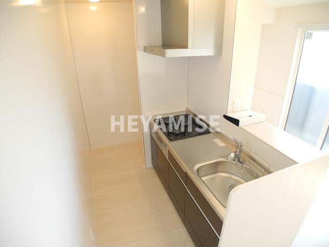 キッチン　※室内画像は別号室のもの