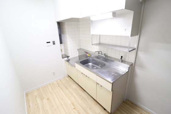 キッチン　※別部屋の写真です