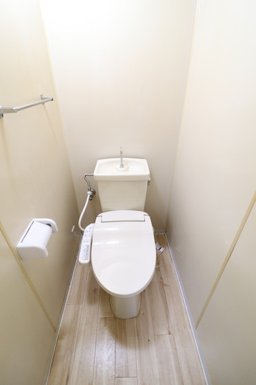 トイレ　※別部屋の写真です