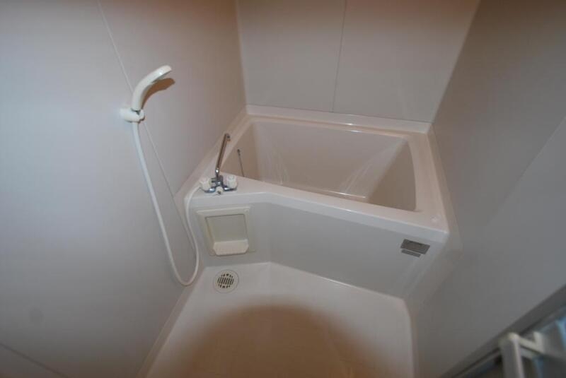 バス・シャワールーム　広々浴槽