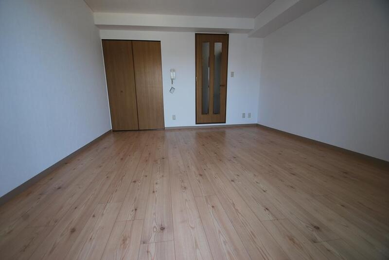 居室・リビング　明るい室内