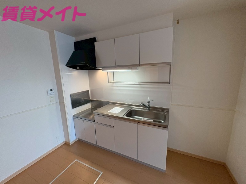 キッチン　反転タイプ参考写真