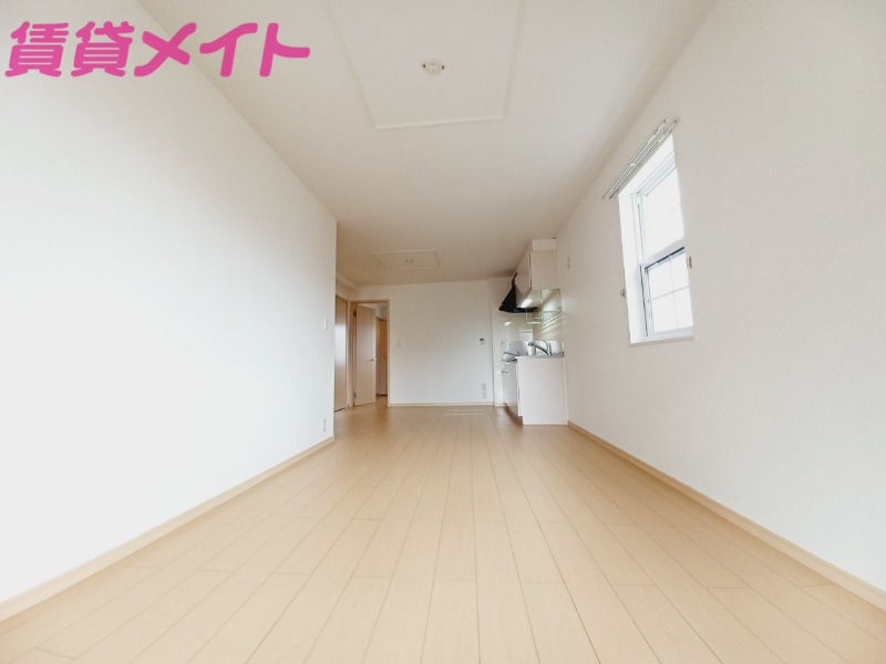 居室・リビング　反転タイプ参考写真