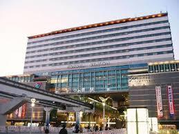 ショッピングセンター　アミュプラザ小倉（ショッピングセンター）まで485m