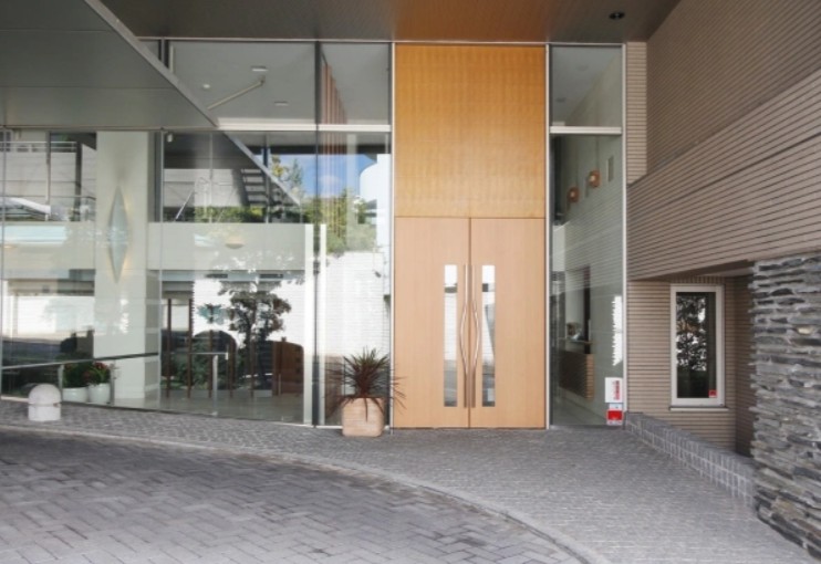 エントランス　清潔なエントランスです