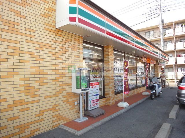 飲食店　セブンイレブン松戸三ケ月店（飲食店）まで610m