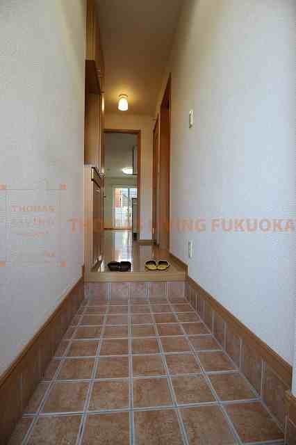 玄関　・同型タイプ参考写真