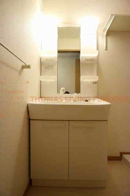 洗面設備　・同型タイプ参考写真