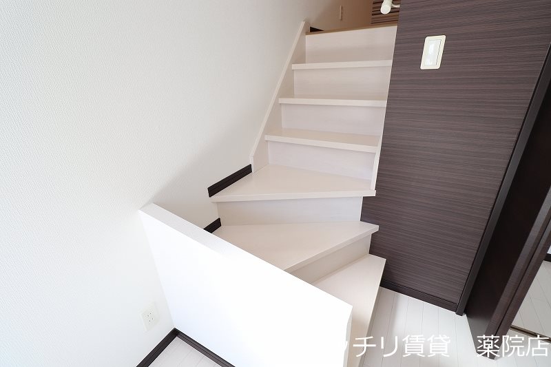 その他　別号室写真の為、現況を優先致します。