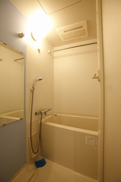 バス・シャワールーム　バス※別部屋参考写真