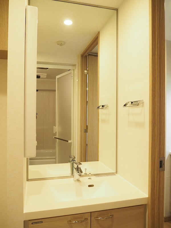 洗面設備　朝の身支度には欠かせない独立洗面化粧台
