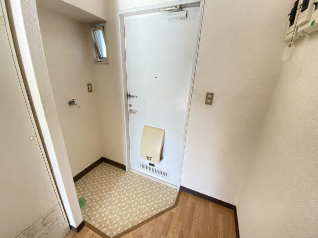 玄関　他号室のためイメージ写真です