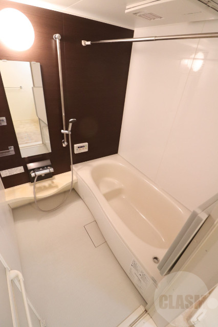 バス・シャワールーム　追い炊き、浴室乾燥機能付きです