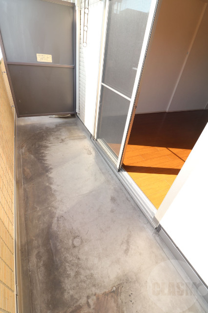 バルコニー　明るいバルコニーです