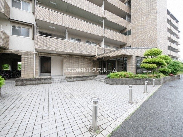 エントランス　毎日通るエントランスはこのようになっています