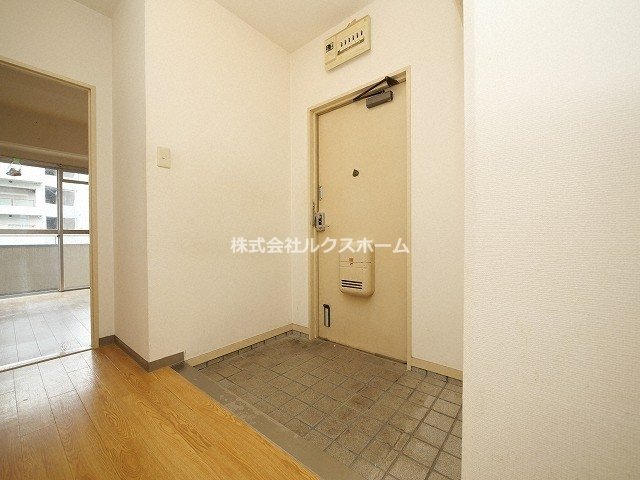 玄関　シンプルで使いやすい玄関です