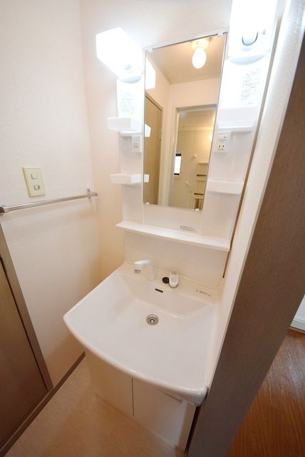 洗面設備　★独立洗面台はファミリー世帯に欠かせませんね★
