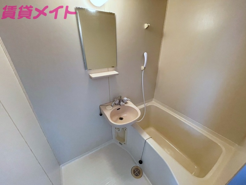 バス・シャワールーム　同物件別室画像