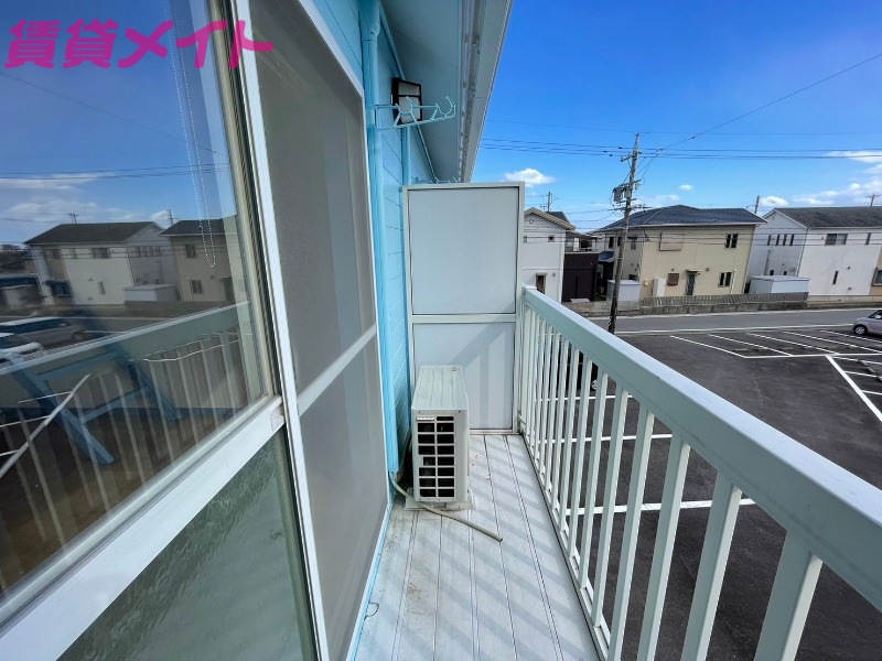 バルコニー　同物件別室画像