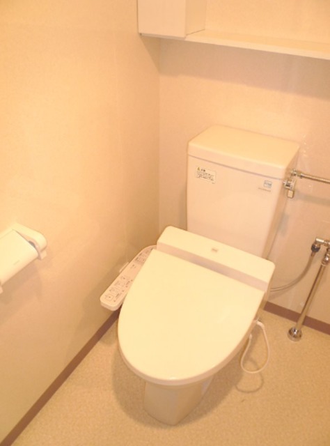 トイレ　※別部屋参考写真です。設備などは実際のお部屋とは異なります。