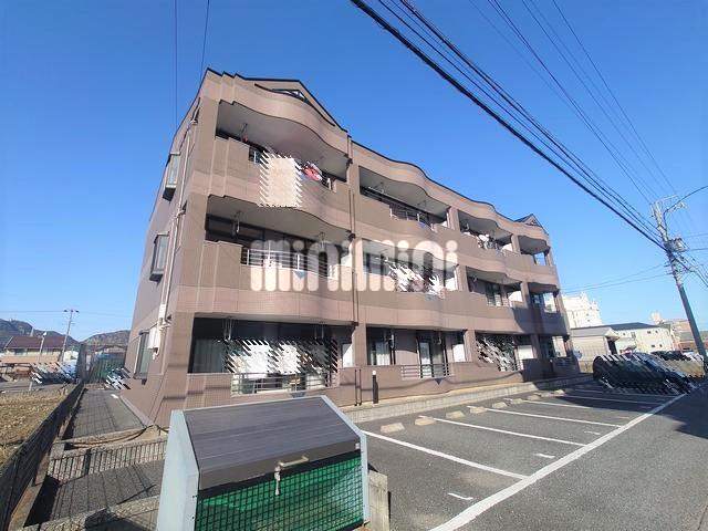 建物外観　南向きの重厚感のあるマンション