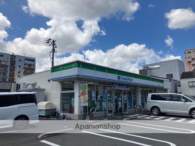 コンビニ　ファミリーマート八幡前田店（コンビニ）まで616m