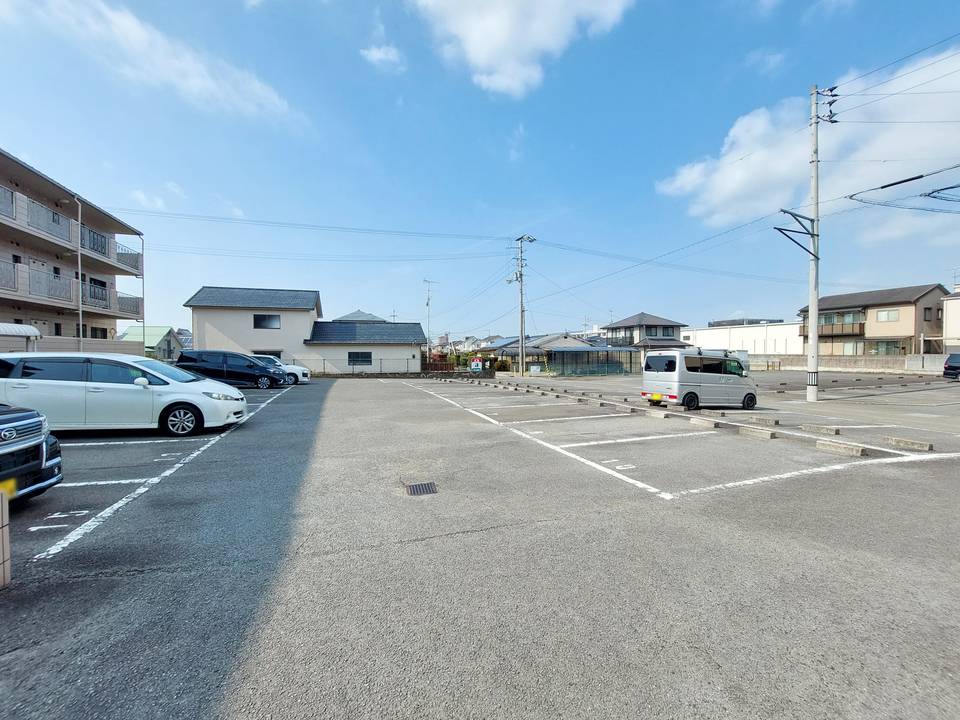 駐車場　駐車場