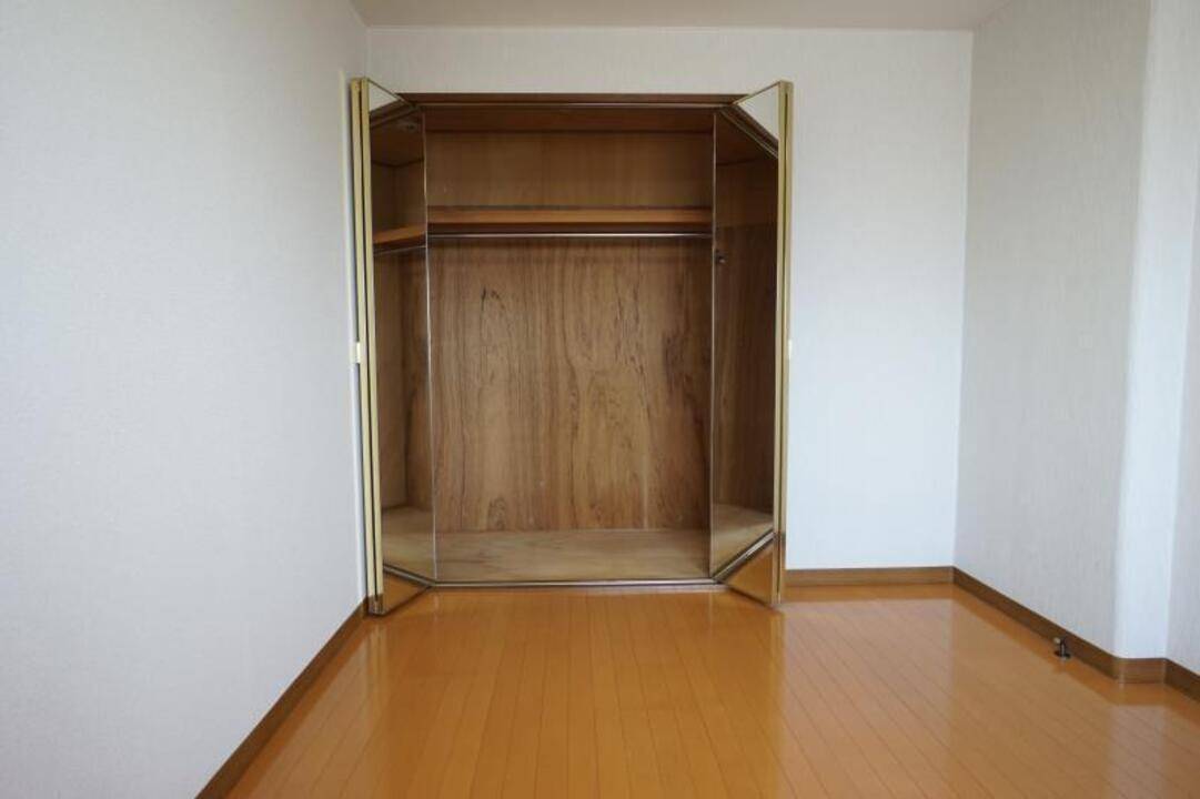 収納　クローゼット