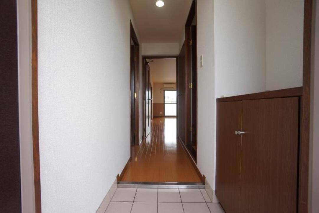 玄関　廊下
