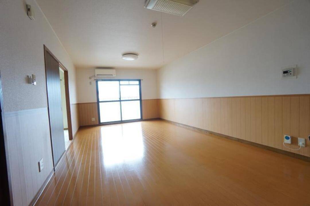 居室・リビング　リビング