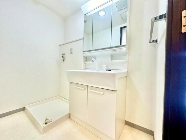 洗面設備　同一仕様