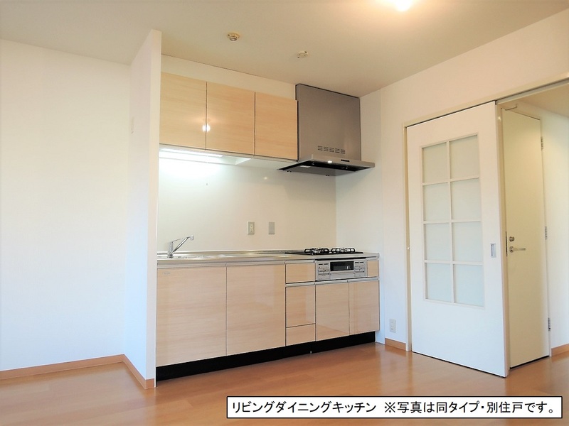 キッチン　広々使える快適な調理スペースです♪