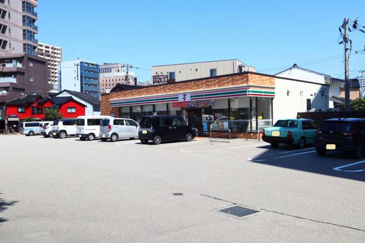 コンビニ　セブン－イレブン金沢芳斉２丁目店（コンビニ）まで1160m