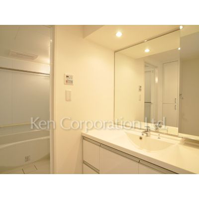 洗面設備　同タイプ11階のお部屋を撮影。仕様が異なることがあります。