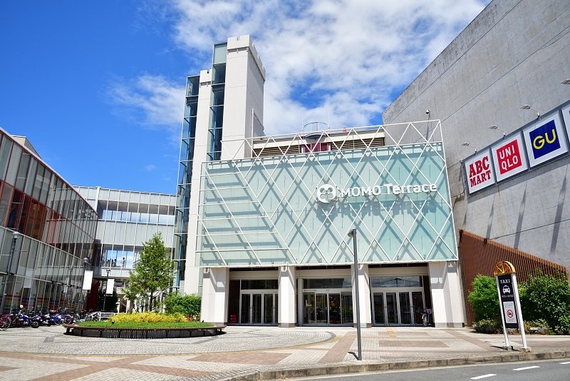 ショッピングセンター　MOMO Terrace(モモ テラス)（ショッピングセンター）まで676m