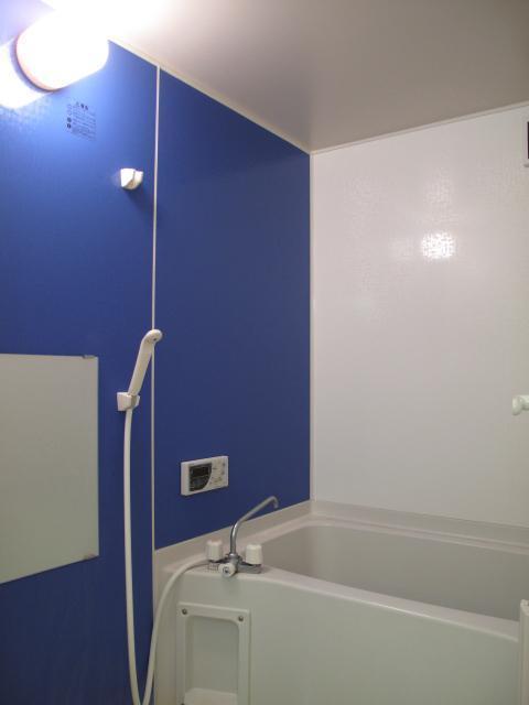 バス・シャワールーム　追い焚き付きバス