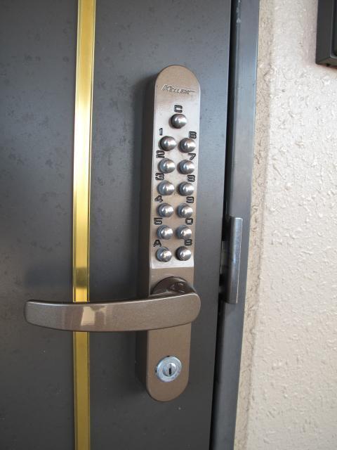 その他設備　キーレスの玄関☆