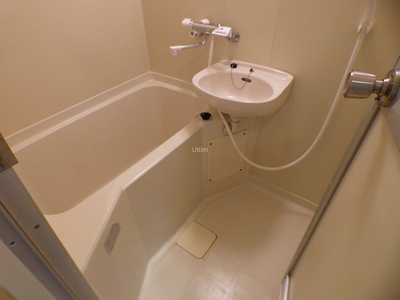 バス・シャワールーム　別部屋のお写真です。ご参考までに！