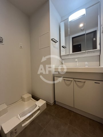 洗面設備　ライブガーデン江坂IX