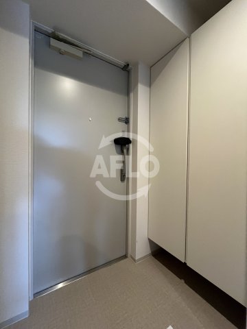 玄関　ライブガーデン江坂IX　玄関