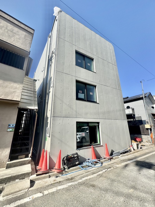 建物外観　建築中