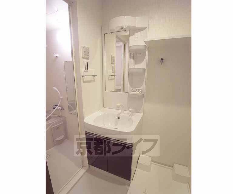 洗面設備　朝の準備も捗ります