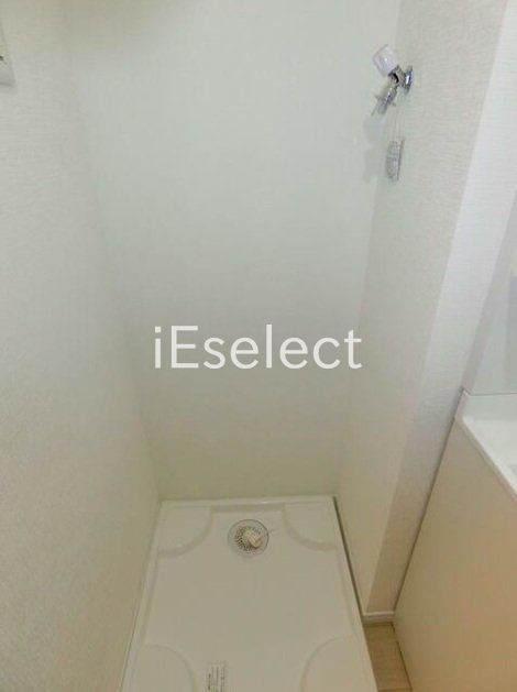 その他共有部分　室内洗濯機置き場です！