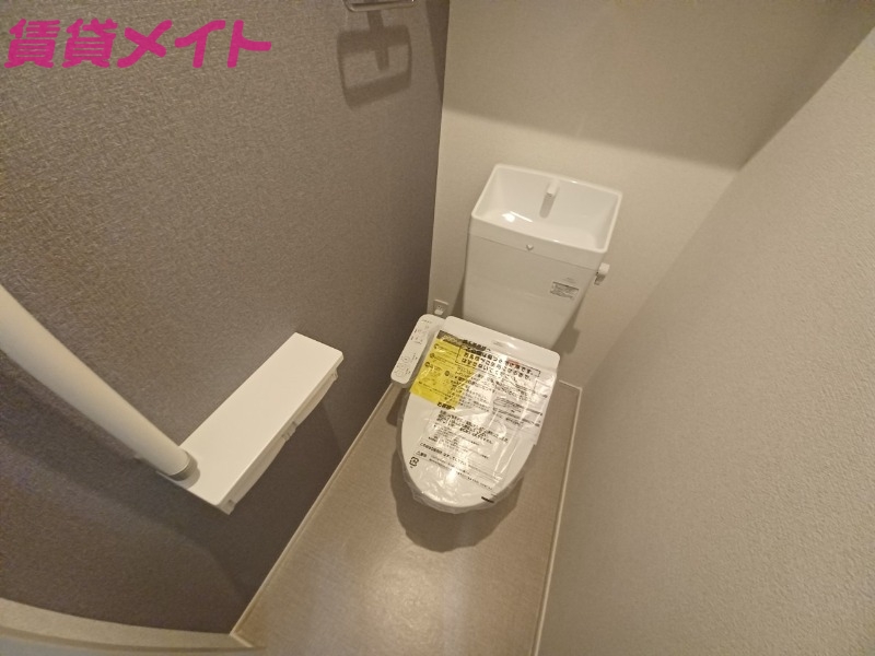 トイレ　同型部屋写真です。