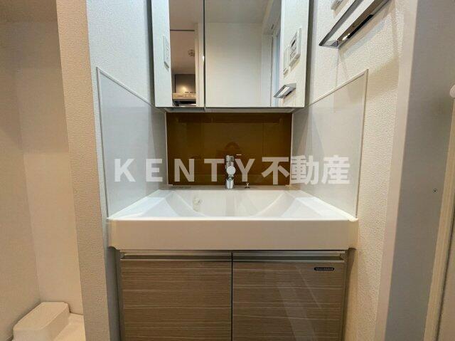 洗面設備　広い洗面スペース