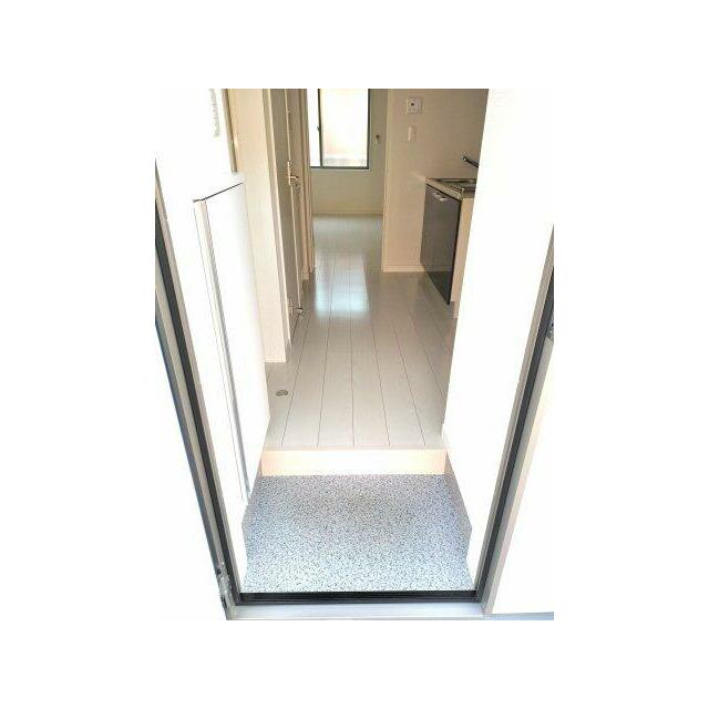 玄関　＊イメージです