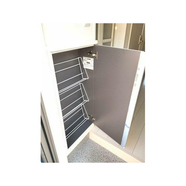 玄関　シューズボックス　＊イメージです